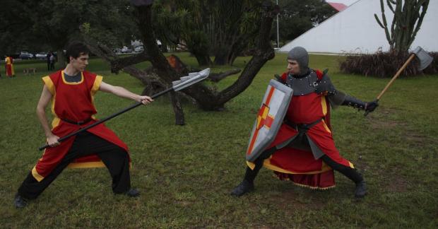 Swordplay: os guerreiros medievais do Ibirapuera