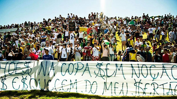 Manifestantes em Fortaleza